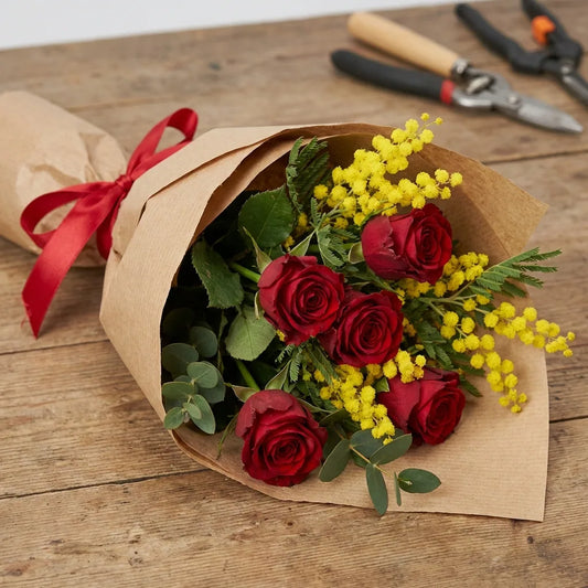 Alchimia di Rosso e Oro 🌹